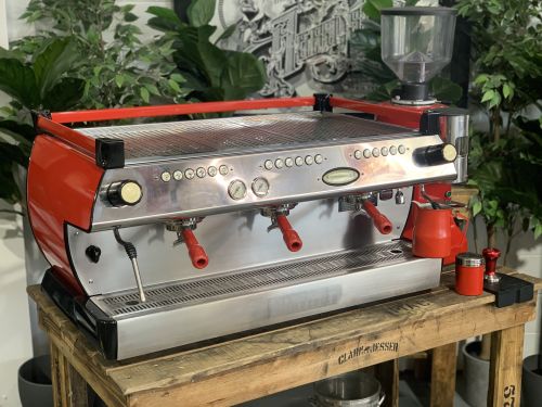 Espresso Machines La Marzocco GB5 3 Group & Mazzer Robur Automatic Package