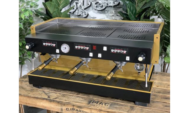 Espresso Machines La Marzocco Linea Classic AV