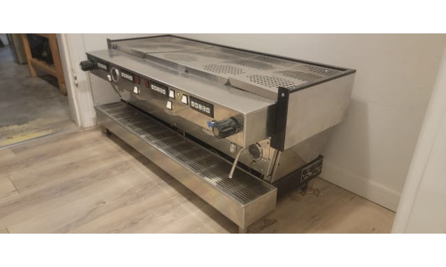 Espresso Machines La Marzocco Linea Classic AV