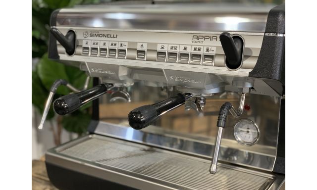 Espresso Machines Nuova Simonelli Appia II