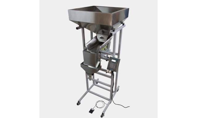 Scales LOGICAL MACHINES Model S-4 Semi-Automatic Scale System